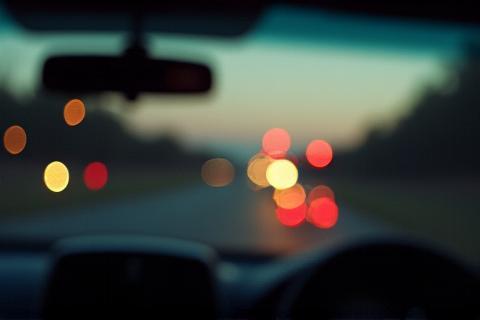 Diagram showing correct vignette placement on windshield